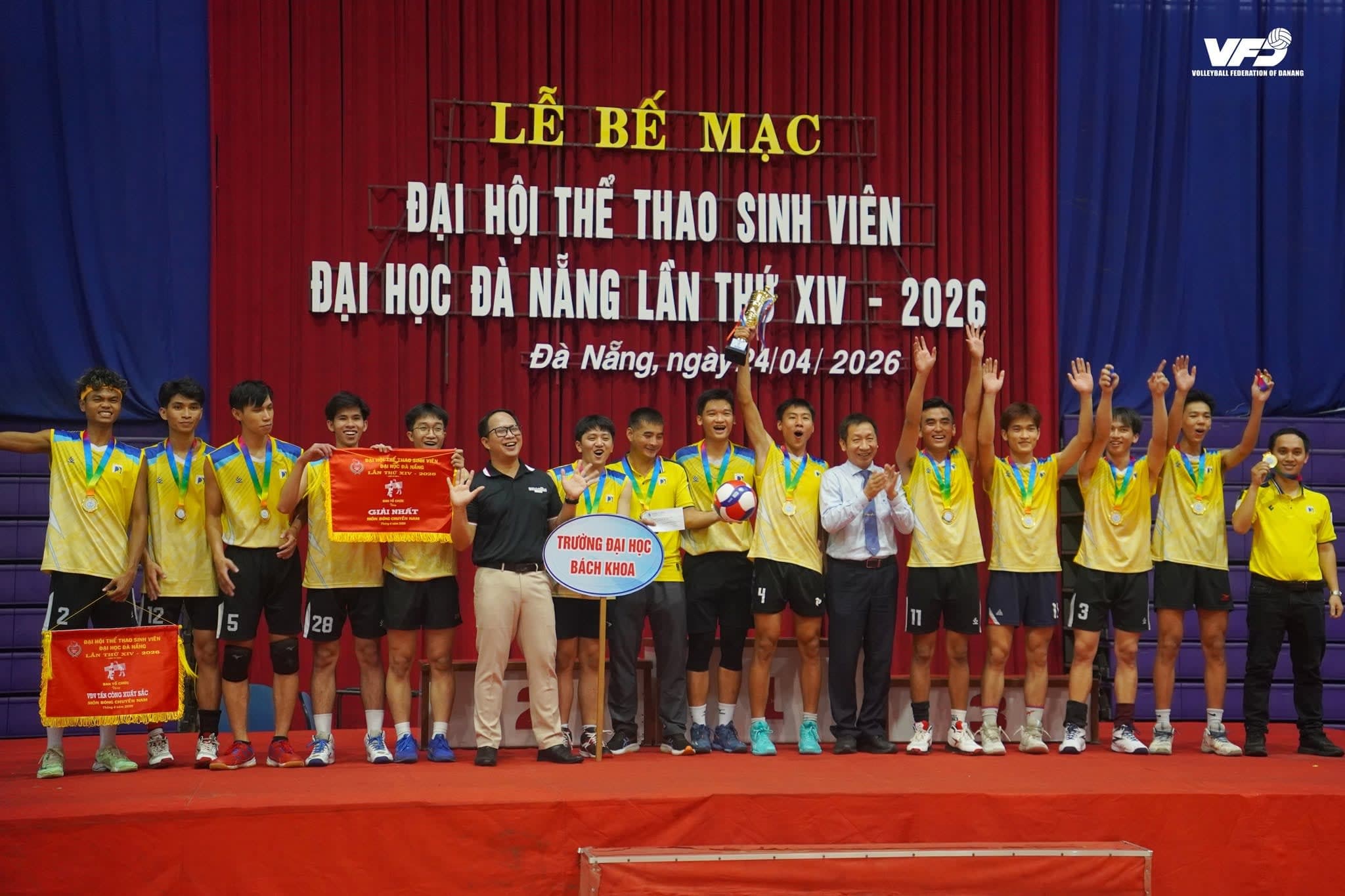 BẾ MẠC ĐẠI HỘI THỂ THAO SINH VIÊN ĐẠI HỌC ĐÀ NẴNG 2026 – MÔN BÓNG CHUYỀN: KHÉP LẠI MỘT MÙA GIẢI SÔI ĐỘNG VÀ ĐẦY CẢM XÚC